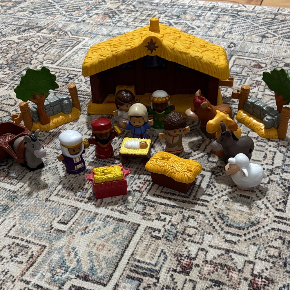 Fisher-Price Nativity Playset with Yellow Roof